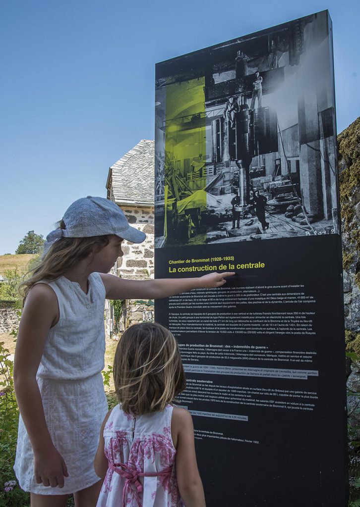 Ausstellung über Staudämme in Brommat