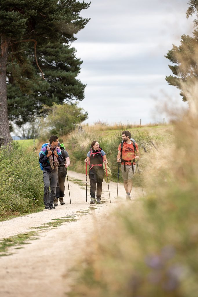 Wandelaars op Compostela GR65