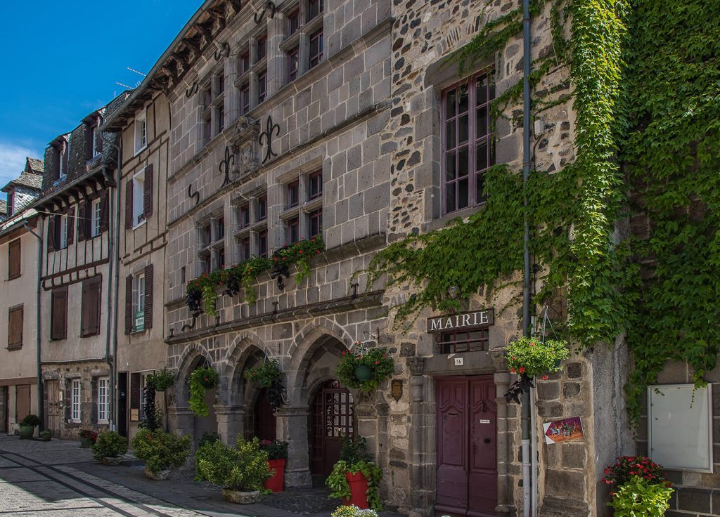 Altes Haus Mur-de-Barrez