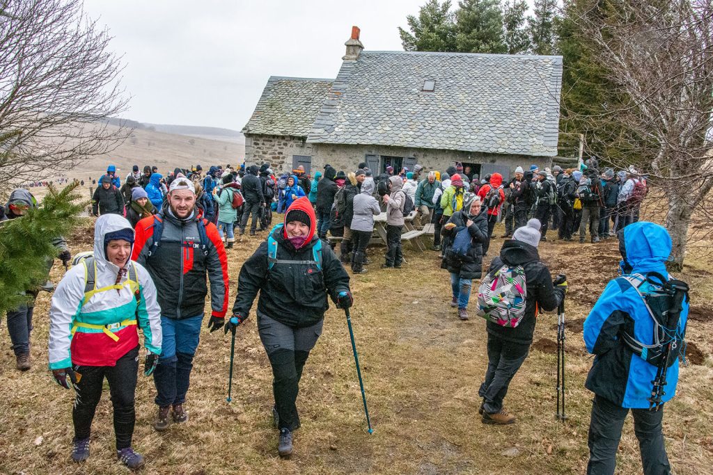 Buron excursionistas rastros de queso