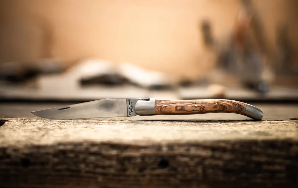 Laguiole-Messer mit Holzgriff
