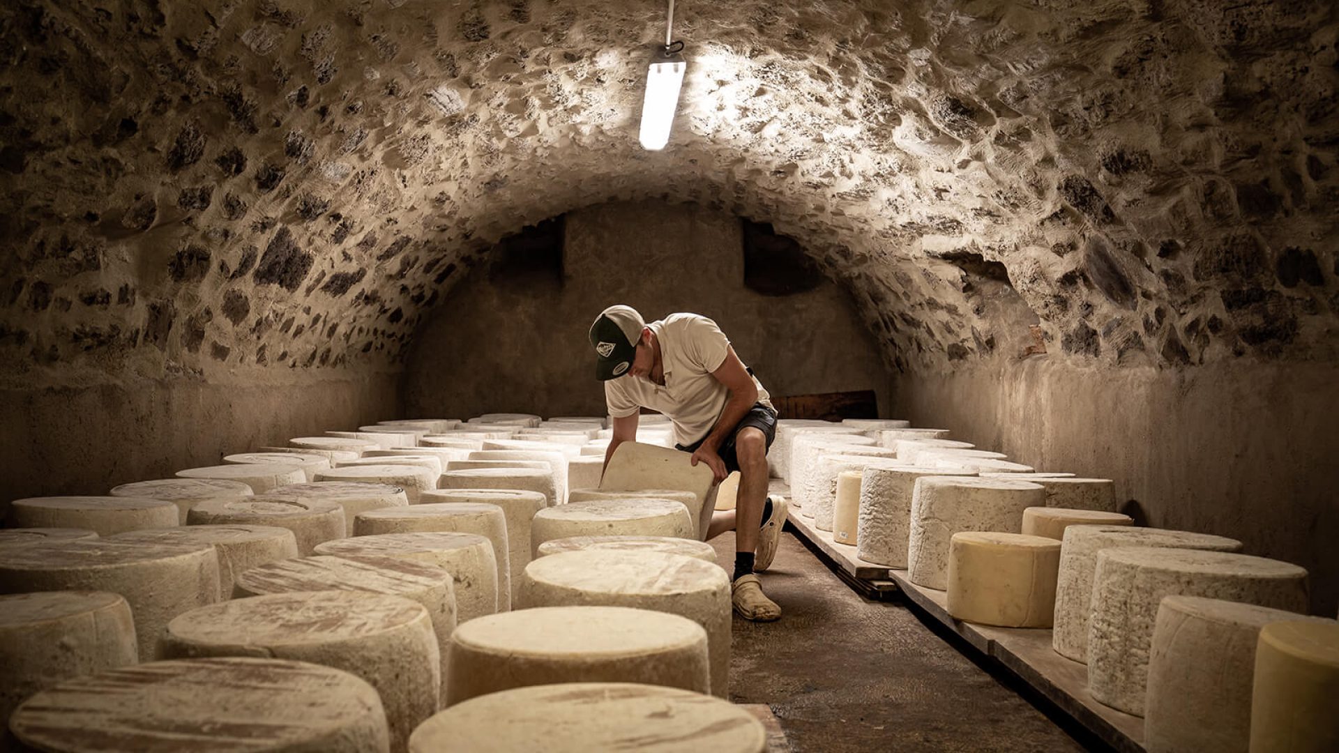 Cave d'affinage de fromages au buron de la Treille