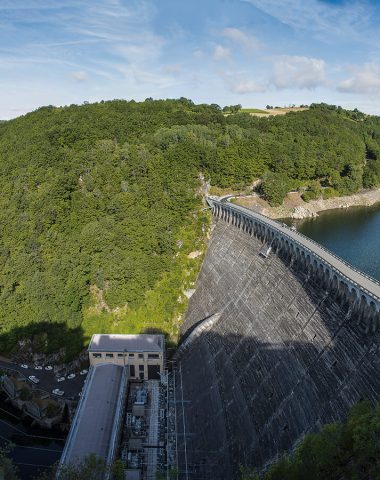 Presa de las gargantas de Truyère