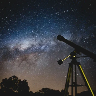 La tête dans les étoiles