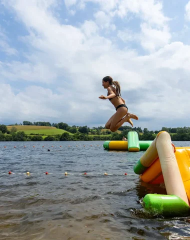 Schwimmen und Wasseraktivitäten Aubrac