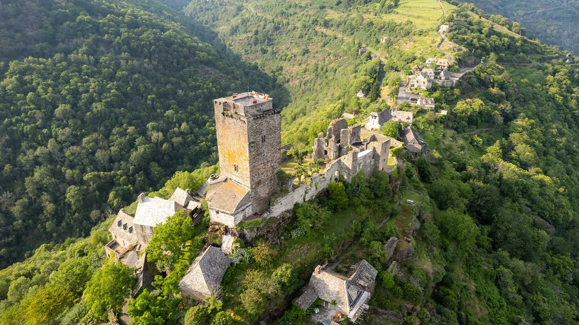 Castello di Valon gole della Truyère
